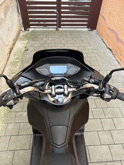 PREDÁM HONDA PCX 125 r.v.2023 iba 1 536 km - 3