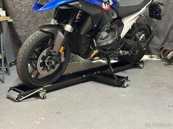 Manipulační plošina na motorku,  parkování motorka - 3