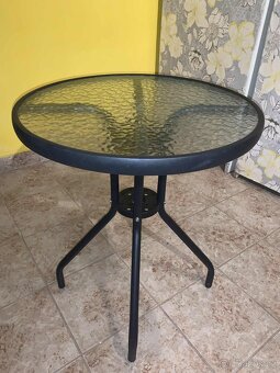 Kulatý skleněný zahradní stolek – Olomouc - 3