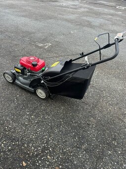 Sekačka Honda hrx476 - 3