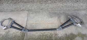 Karbonova vyztuha Subaru STI - 3