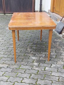 Jídelní stůl - 3