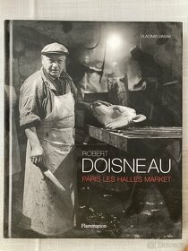 Knihy, kniha o Paříži - 3