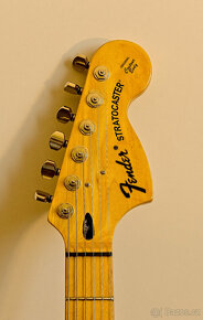 Fender Stratocaster - 3