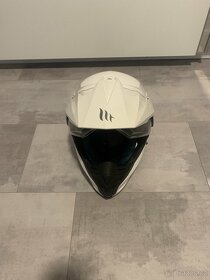 helma na motorku - 3