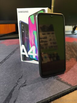 Samsung Galaxy A40 - 3