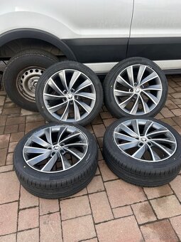 Škoda Superb 3 verze Laurin klement 5x112 r18” - 3