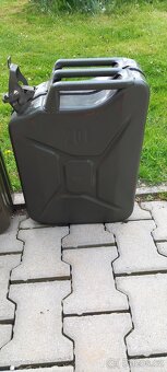 PLECHOVÝ KANYSTR 20 L - 3