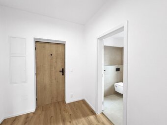 Moderní byt 1+kk s balkonem a zahradou, lokalita České Buděj - 3