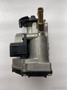Škrtící klapka 047133061G - 3