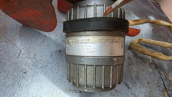 Motory - 3