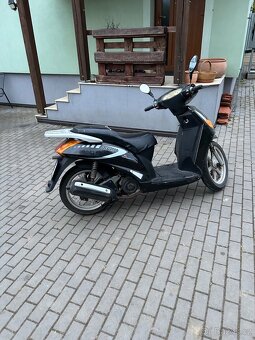 Skútr Lifan 125cm3 4takt - 3