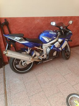 Yamaha YZF R6 - 3