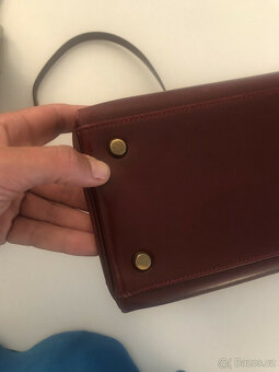 Originální kabelka Hermès Kelly 32, velmi dobrý stav, vínově - 3