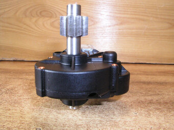 Elektromotor s převodovkou NIDEC 404.980 12VDC, 44 ot./min - 3
