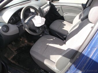 Dacie Sandero - 3