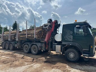 Volvo 6x6 - lesovůz pro přepravu dřeva - 3