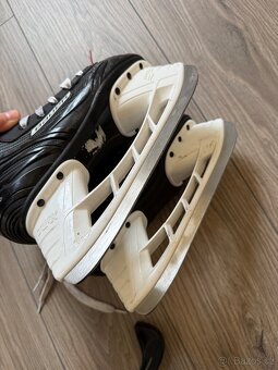 Hokejové brusle Bauer, vel. 36 - 3