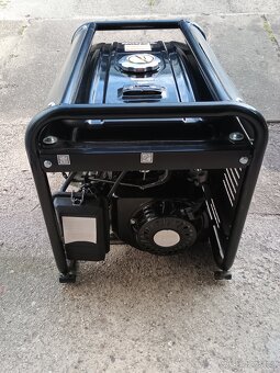 centrála Honda - 3