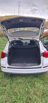 Opel Astra J Sports tourer - 3