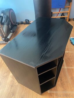 Prodam bytelny masovni Tv-Hifi stolek - 3