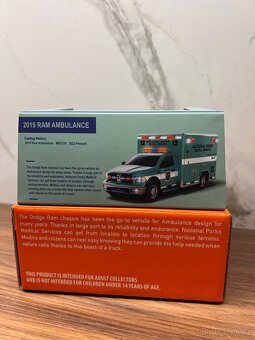 Matchbox - Ram Ambulance - 3