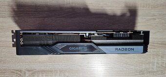 GIGABYTE Radeon RX 7800 XT GAMING OC 16GB - top stav, záruka - 3