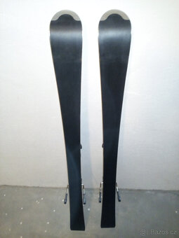 Prodáme dětské carvingové lyže a lyžáky. - 3