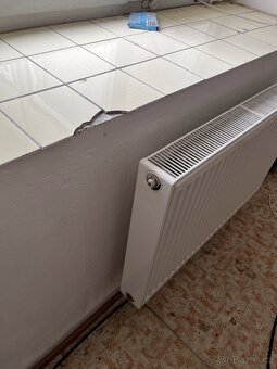 Deskový radiátor 90×10×60cm - 3