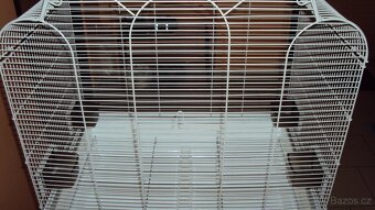 Klec pro střední papoušky . - 3