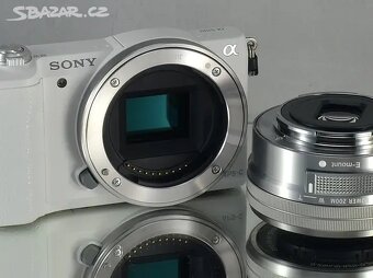 Sony A 5100 + 16-50mm DSLMFull HDVWIFI950 Exp. - 3