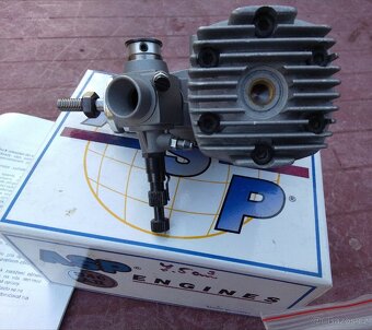 Modelářský motor ASP 7,5 ccm. Vrtule 11/5 + 12/6 + nádrž - 3