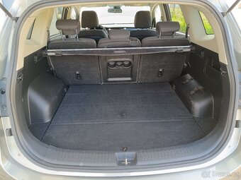 Kia Carens - 3
