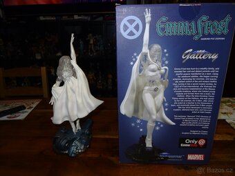 Soška Emma Frost - 3