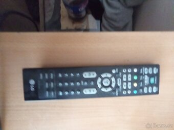 Prodám LG televizí 80cm nemá dvb-t 2 - 3