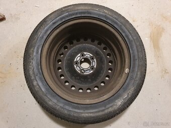 Daruji ocelovy disk s letni pneu 215/55 R16 - 3