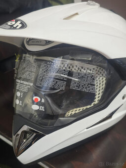 Enduro přilba s plexi a kšiltem Airoh bílá velikost M - 3