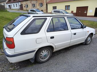 Prodám Škoda Felicia kombi 1.3 50kW, najeto 85000km, tažné - 3