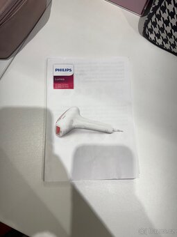 Epilátor Philips Lumea IPL 7000 - 3