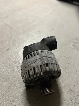 Alternátor Bosch pro BMW motory M52B28, B25 - 3