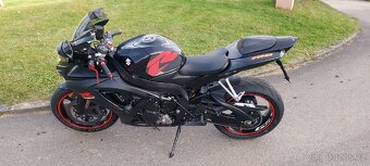 Suzuki GSX-R 750 K7 - 3
