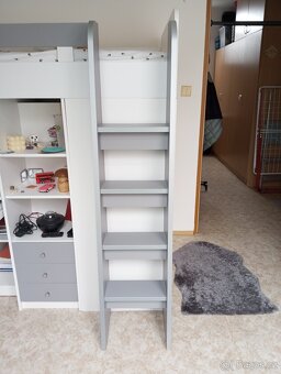 Postel úložným prostorem a stolem na psaní - 3