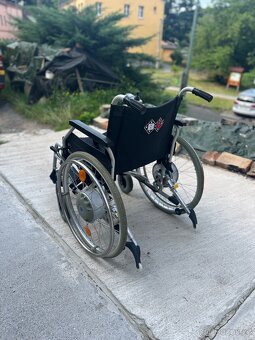 Invalidní vozík skládací elektrický - 3