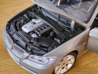 BMW E90 1:18 Kyosho - 3