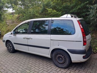 Citroën C8 2.0 HDI, 7 míst - 3