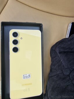 Samsung Galaxy S24 FE 5G Yelow - 3