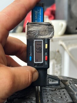 Zimní pneu NEXEN 215/65/16c - 3