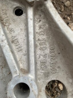 Přední nápravnice VW Touran se stabilizátorem - 3