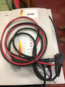 Nástěnná nabíječka Premium Fiamm - 3