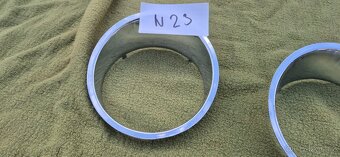 Chromové rámečky světel Tatra 613 - 3